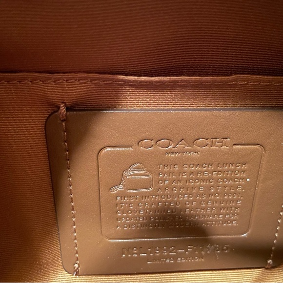 Coach Lunch Pail Limited Edition - Picture 10 of 14
